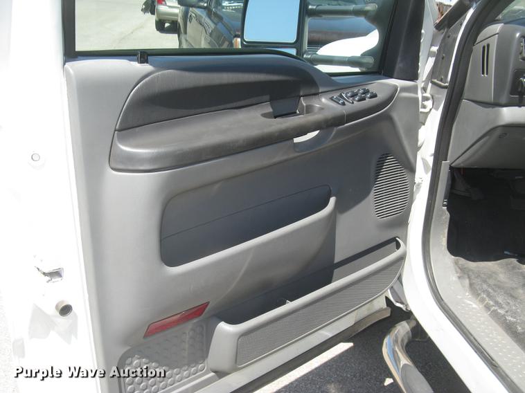 image for item DC2267 2003 Ford F550 Super Duty XL Crew Cab utility truck