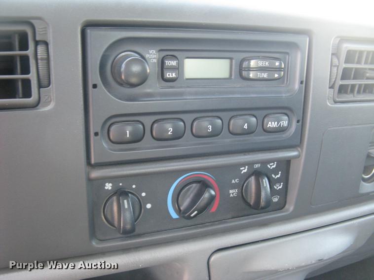 image for item DC2267 2003 Ford F550 Super Duty XL Crew Cab utility truck