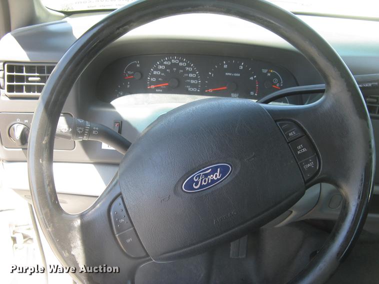image for item DC2267 2003 Ford F550 Super Duty XL Crew Cab utility truck
