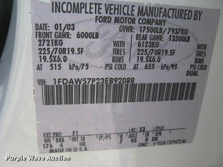 image for item DC2267 2003 Ford F550 Super Duty XL Crew Cab utility truck