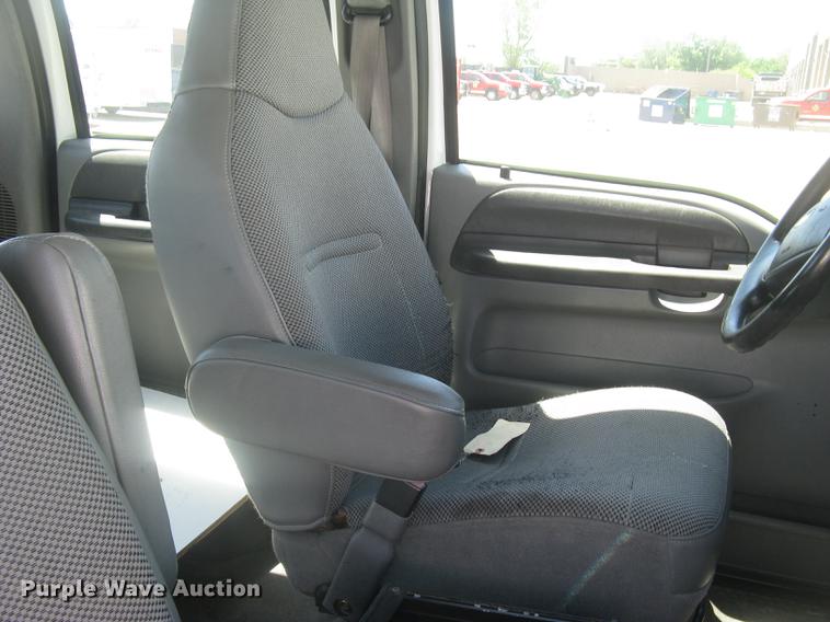 image for item DC2267 2003 Ford F550 Super Duty XL Crew Cab utility truck