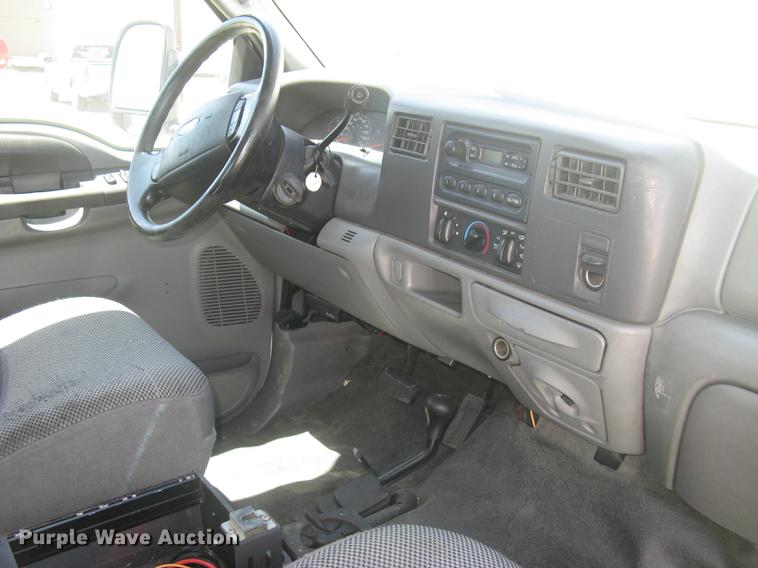image for item DC2267 2003 Ford F550 Super Duty XL Crew Cab utility truck