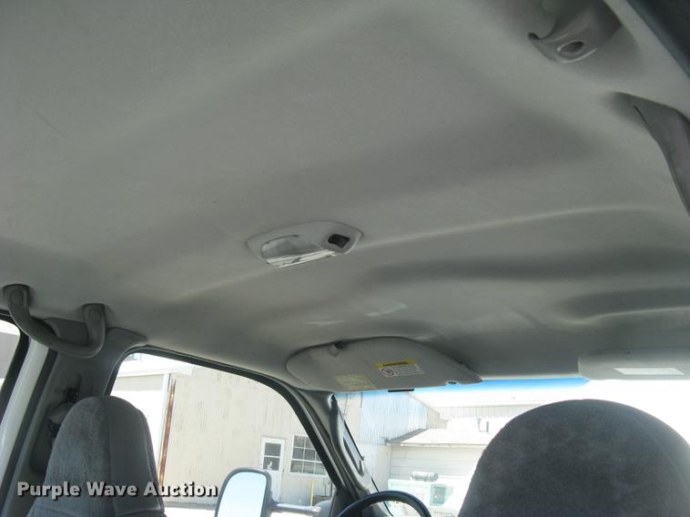 image for item DC2267 2003 Ford F550 Super Duty XL Crew Cab utility truck