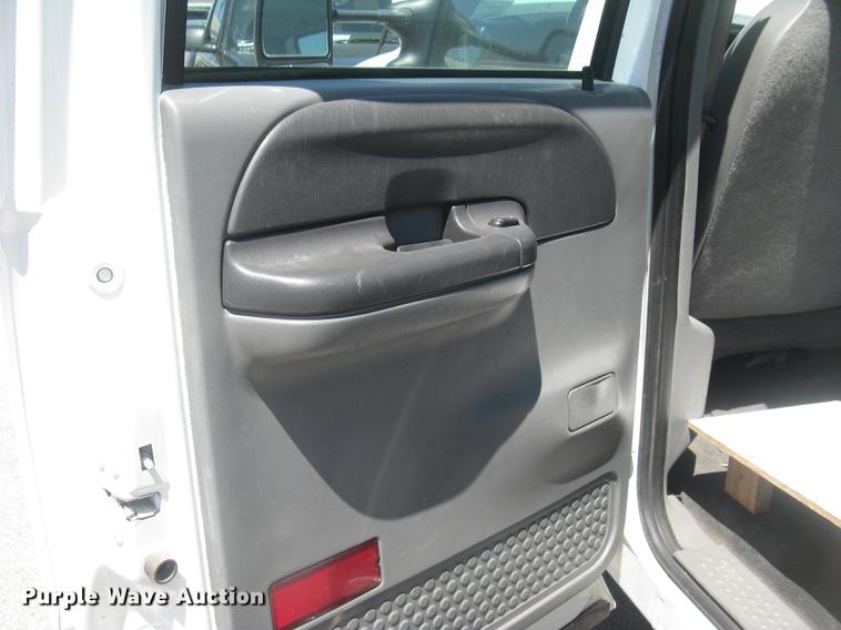 image for item DC2267 2003 Ford F550 Super Duty XL Crew Cab utility truck