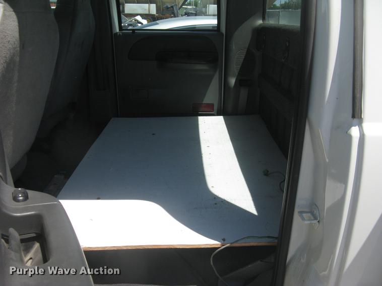 image for item DC2267 2003 Ford F550 Super Duty XL Crew Cab utility truck