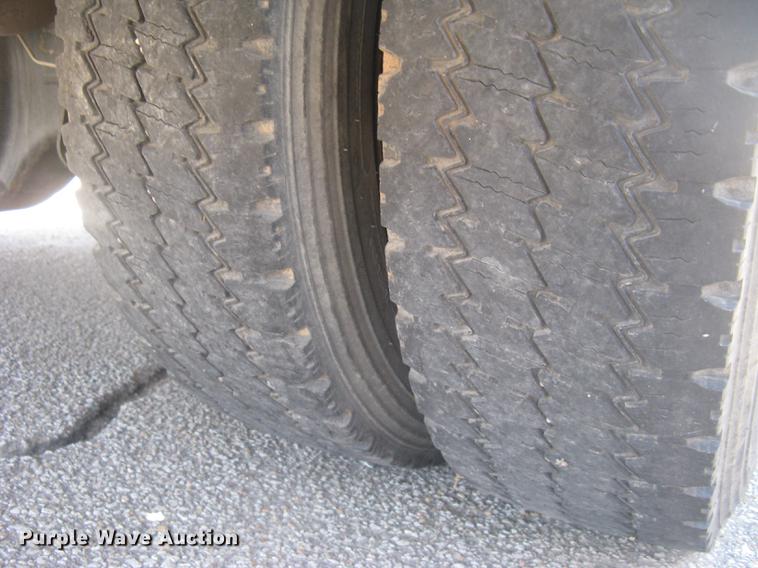 image for item DC2267 2003 Ford F550 Super Duty XL Crew Cab utility truck