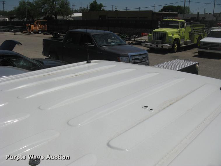 image for item DC2267 2003 Ford F550 Super Duty XL Crew Cab utility truck