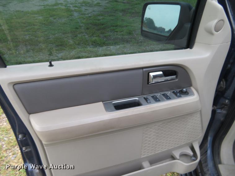 image for item DC2270 2010 Ford Expedition SUV