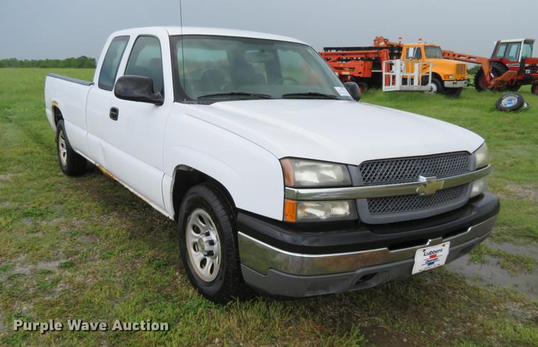 image for item DC2272 2005 Chevrolet Silverado 1500 Ext. Cab pickup truck