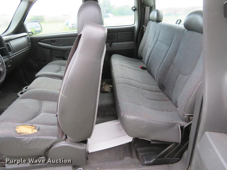 image for item DC2272 2005 Chevrolet Silverado 1500 Ext. Cab pickup truck