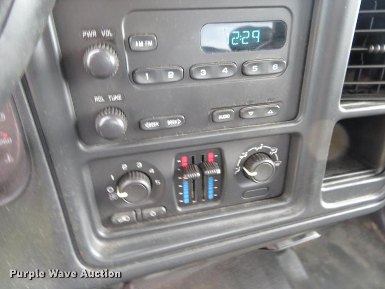 image for item DC2272 2005 Chevrolet Silverado 1500 Ext. Cab pickup truck