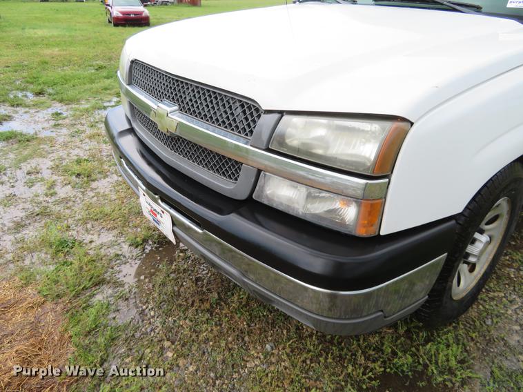 image for item DC2272 2005 Chevrolet Silverado 1500 Ext. Cab pickup truck