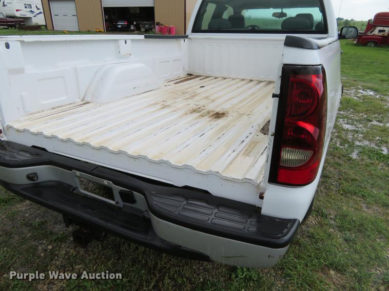 image for item DC2272 2005 Chevrolet Silverado 1500 Ext. Cab pickup truck