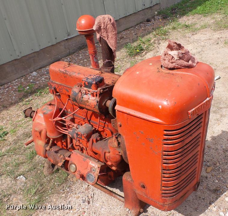 image for item DC4185 International four cylinder gas engine