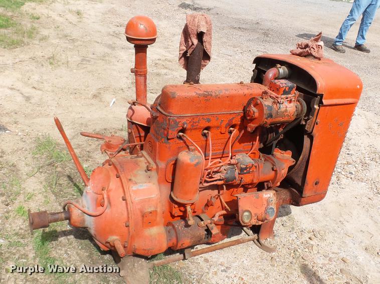 image for item DC4185 International four cylinder gas engine