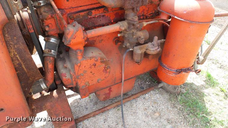 image for item DC4185 International four cylinder gas engine