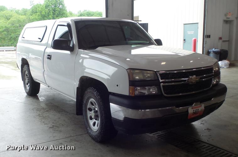 image for item DC7257 2006 Chevrolet Silverado 1500 pickup truck
