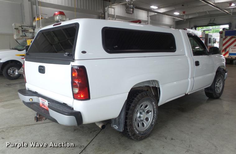 image for item DC7257 2006 Chevrolet Silverado 1500 pickup truck