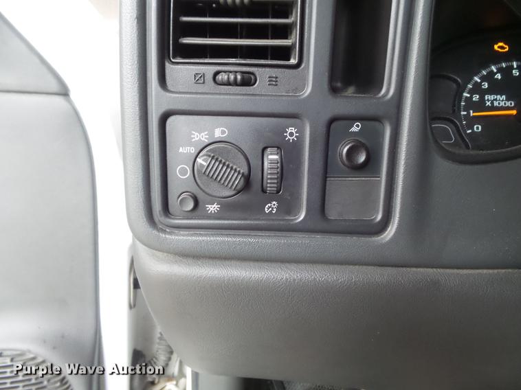 image for item DC7257 2006 Chevrolet Silverado 1500 pickup truck