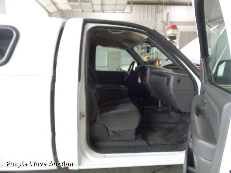 image for item DC7257 2006 Chevrolet Silverado 1500 pickup truck