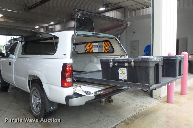 image for item DC7257 2006 Chevrolet Silverado 1500 pickup truck