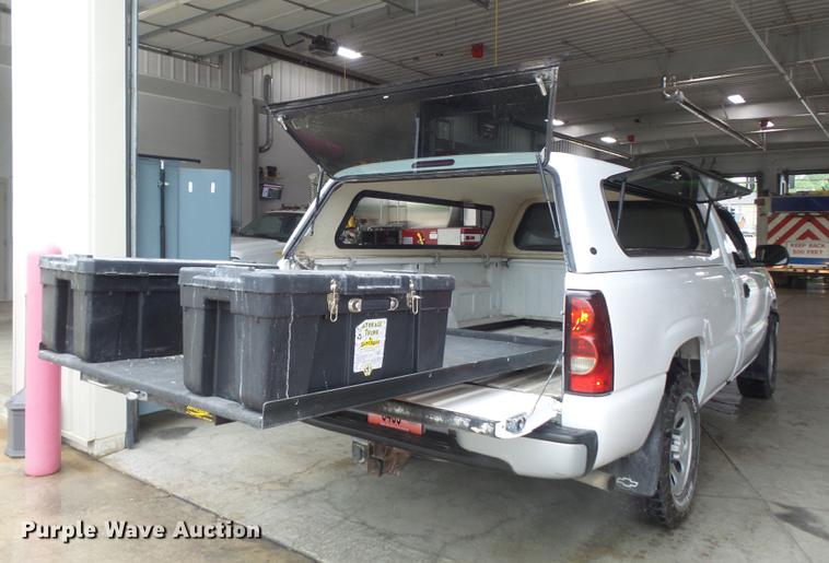 image for item DC7257 2006 Chevrolet Silverado 1500 pickup truck