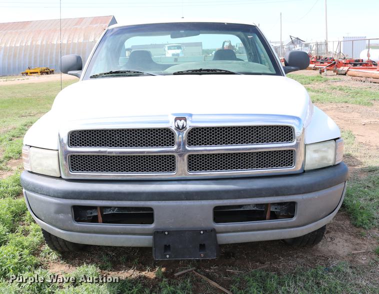 image for item DC7543 2001 Dodge Ram 1500 pickup truck