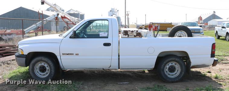 image for item DC7543 2001 Dodge Ram 1500 pickup truck