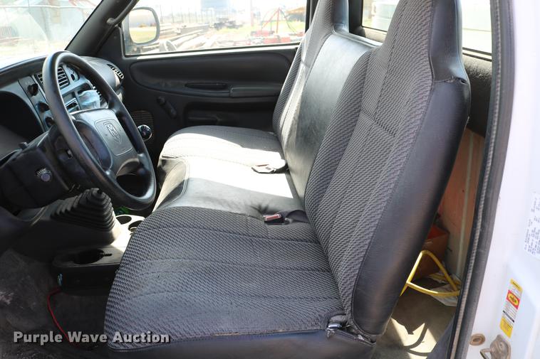 image for item DC7543 2001 Dodge Ram 1500 pickup truck