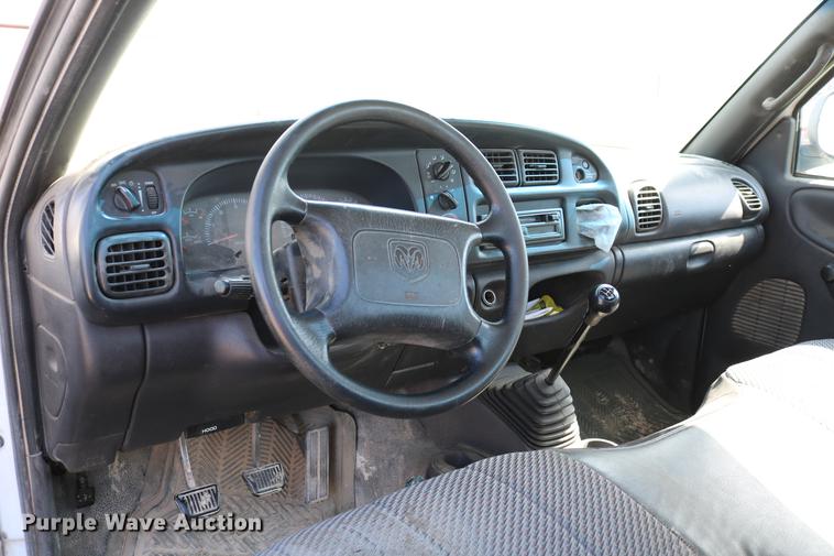 image for item DC7543 2001 Dodge Ram 1500 pickup truck