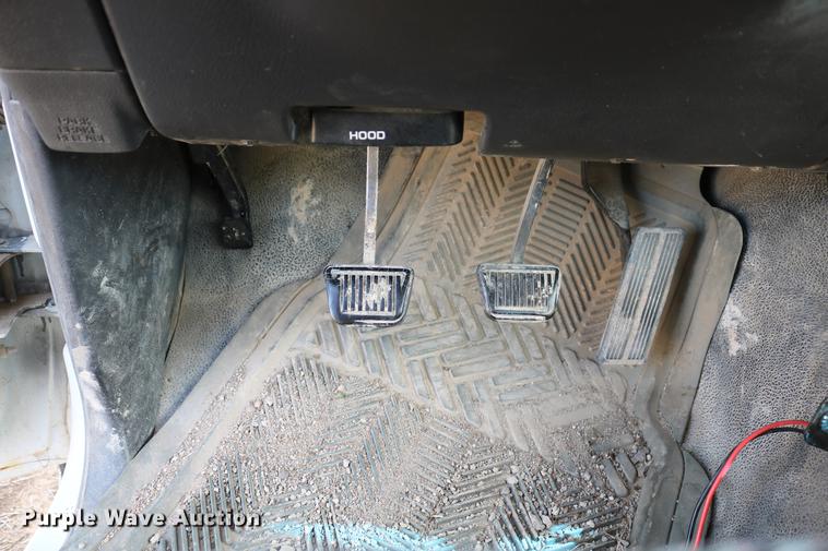 image for item DC7543 2001 Dodge Ram 1500 pickup truck