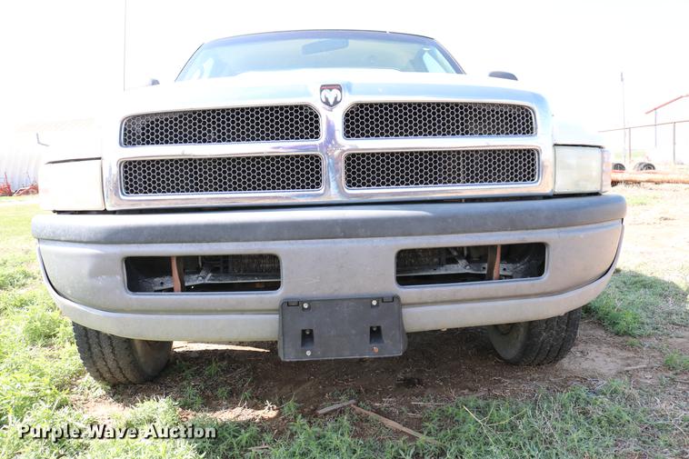 image for item DC7543 2001 Dodge Ram 1500 pickup truck