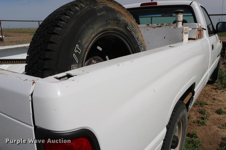 image for item DC7543 2001 Dodge Ram 1500 pickup truck