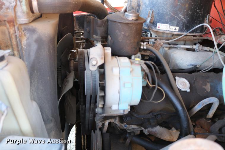 image for item DC7663 1983 Ford F700 dump truck