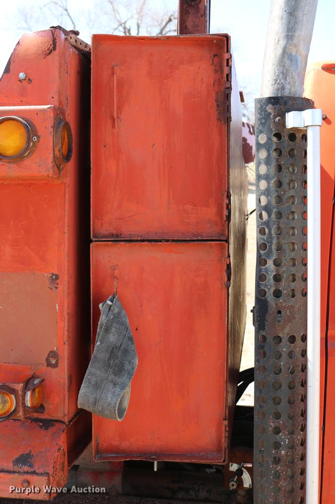 image for item DC7663 1983 Ford F700 dump truck