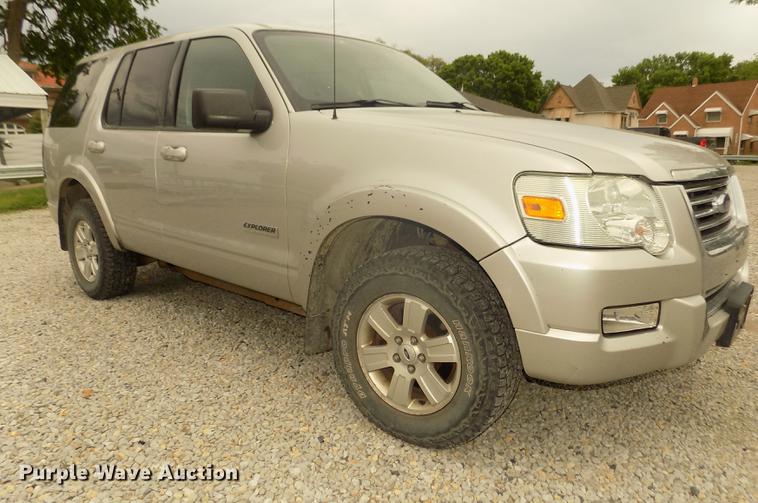 image for item DD2751 2008 Ford Explorer XLT SUV