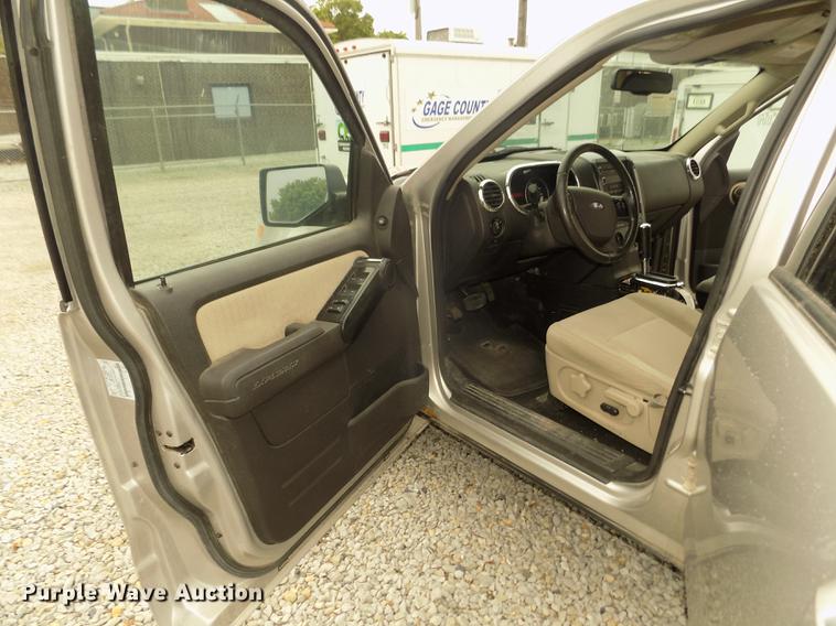 image for item DD2751 2008 Ford Explorer XLT SUV
