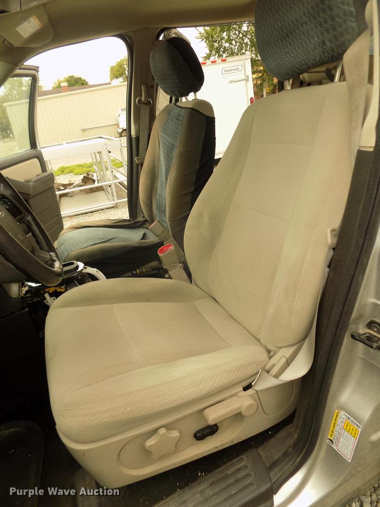 image for item DD2751 2008 Ford Explorer XLT SUV