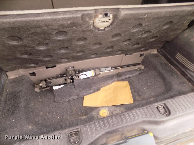 image for item DD2751 2008 Ford Explorer XLT SUV