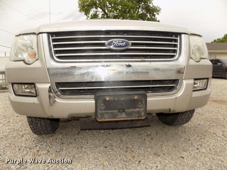 image for item DD2751 2008 Ford Explorer XLT SUV