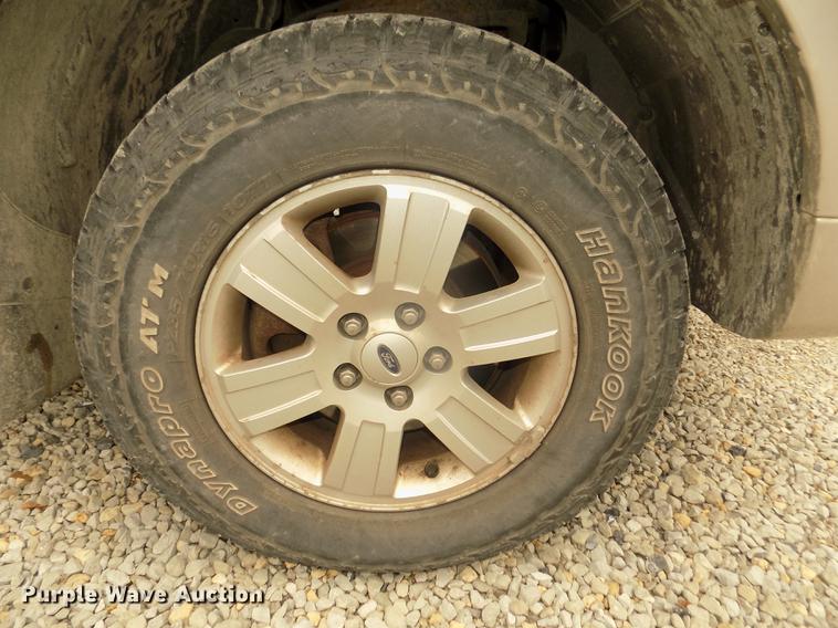 image for item DD2751 2008 Ford Explorer XLT SUV