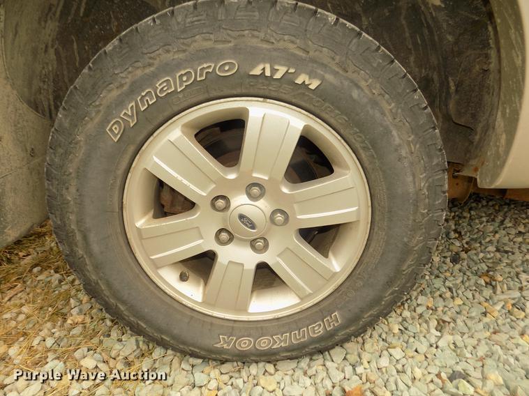 image for item DD2751 2008 Ford Explorer XLT SUV