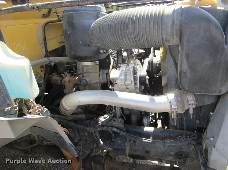 image for item DD5668 1994 Ford B700 Blue Bird school bus