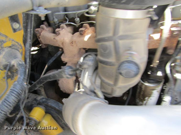 image for item DD5668 1994 Ford B700 Blue Bird school bus