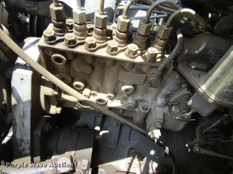 image for item DD5668 1994 Ford B700 Blue Bird school bus