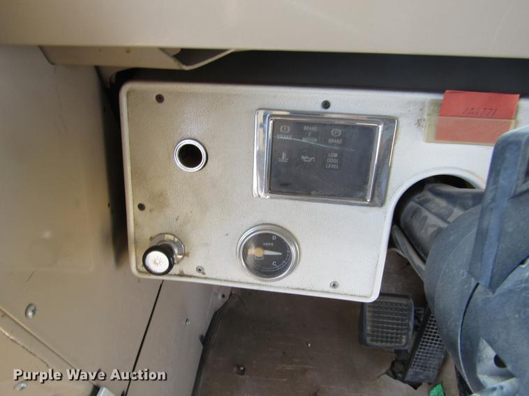 image for item DD5668 1994 Ford B700 Blue Bird school bus