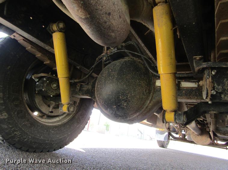 image for item DD5668 1994 Ford B700 Blue Bird school bus