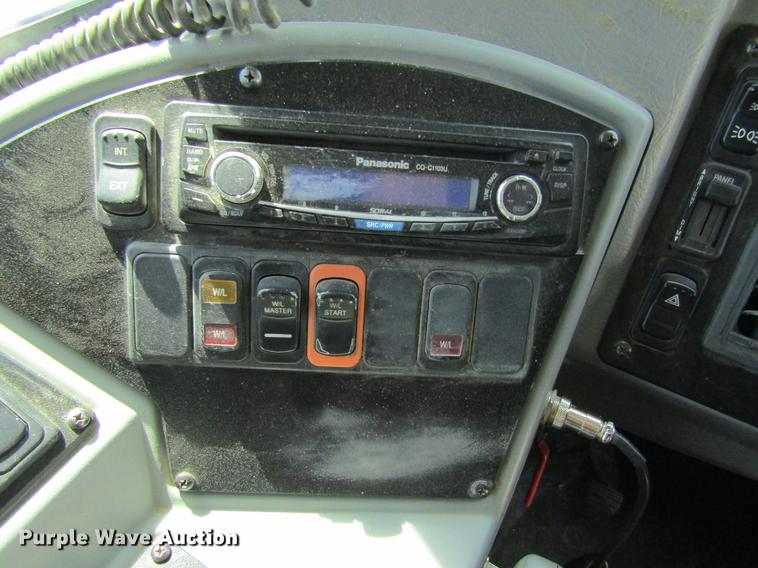 image for item DD5669 2008 Blue Bird Vision school bus