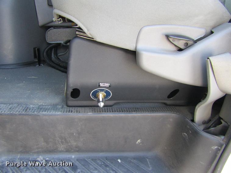 image for item DD5683 2003 Ford Econoline E450 Super Duty ambulance