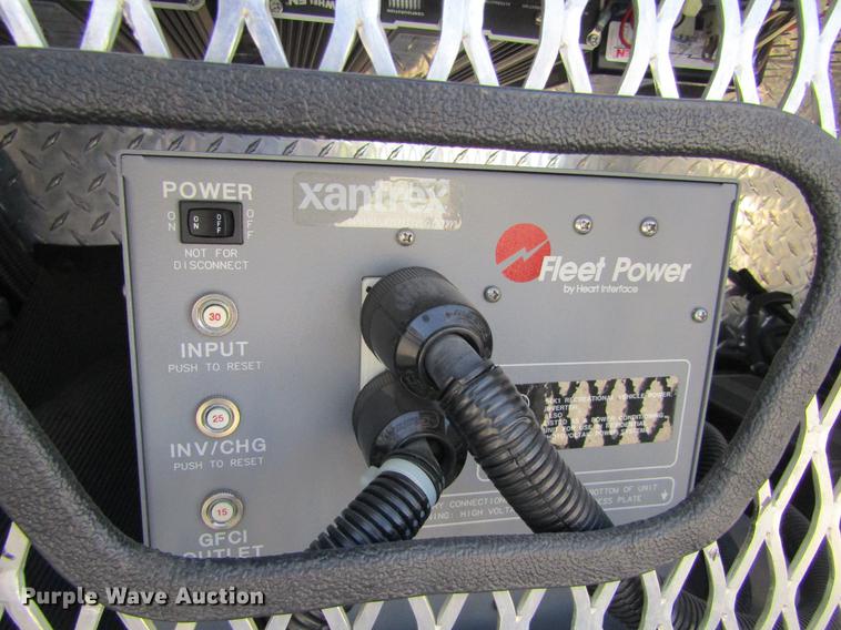 image for item DD5683 2003 Ford Econoline E450 Super Duty ambulance